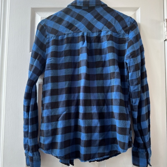 Fall Flannel Weather 🍁🌻🍂 Plaid checkered Button Down Top - Picture 2 of 4